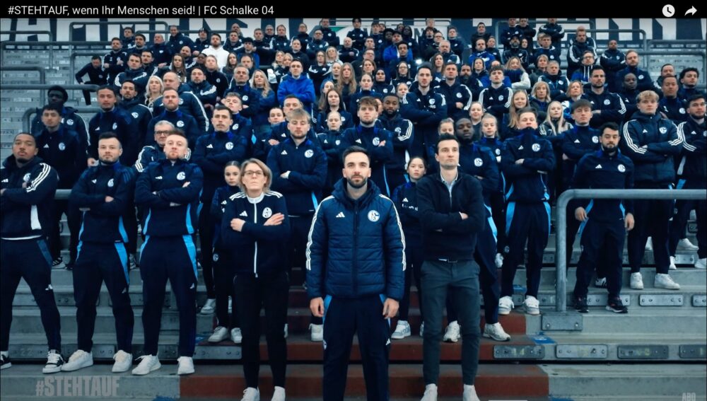 Steht auf, wenn Ihr Menschen seid!